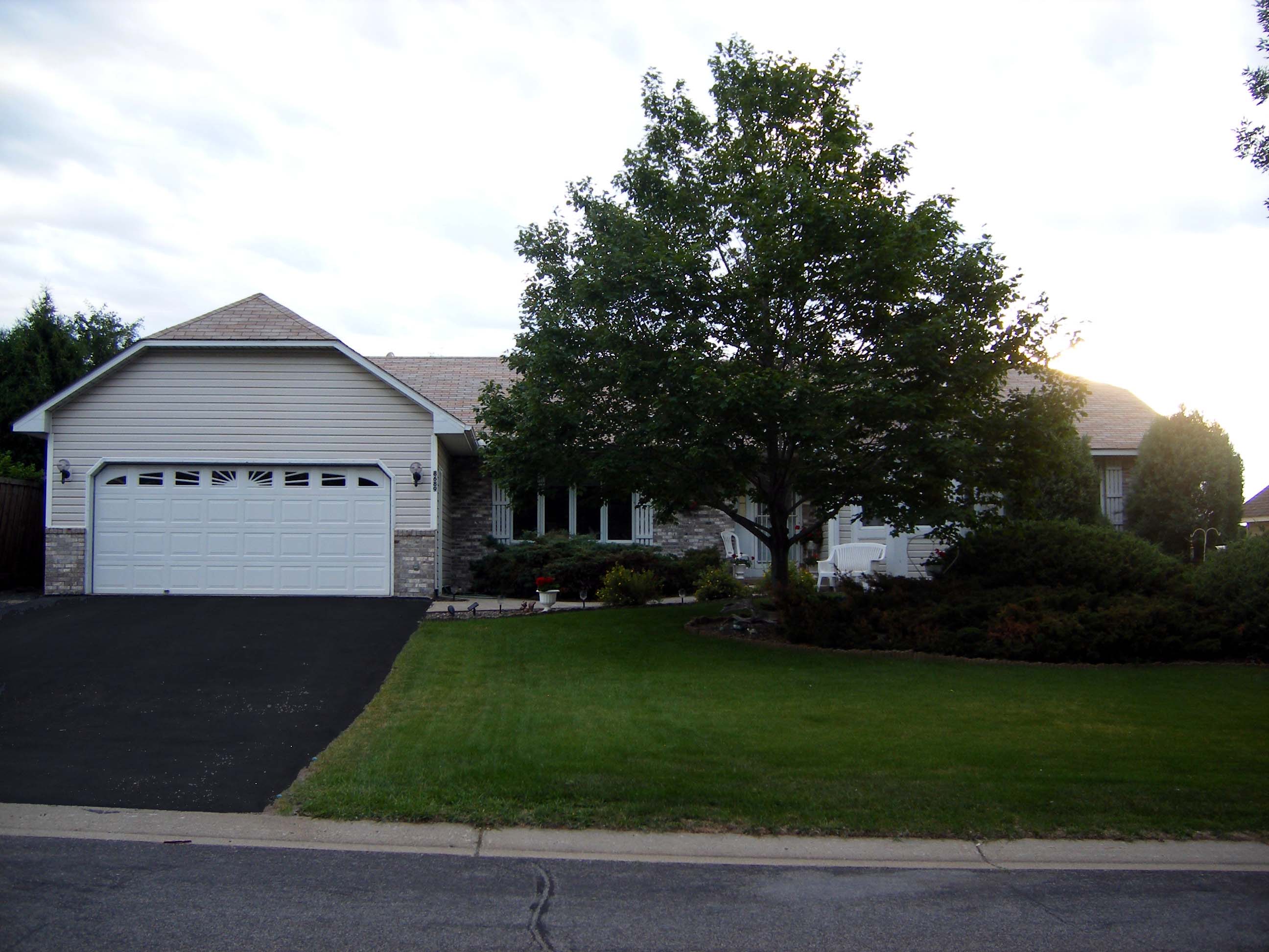 Cottage Grove Home, MN Real Estate Listing